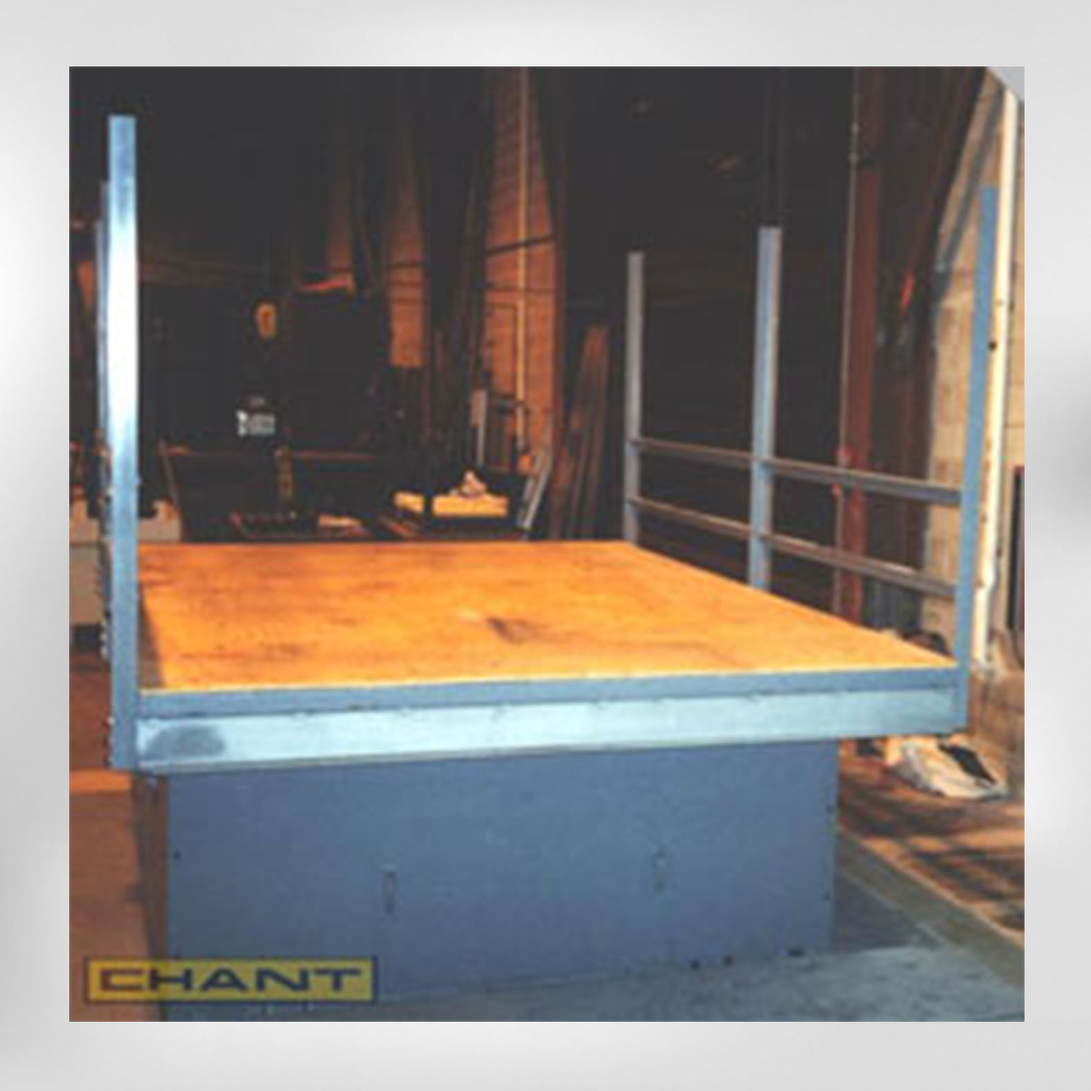 8760 Transportation Shaker Table Simulator